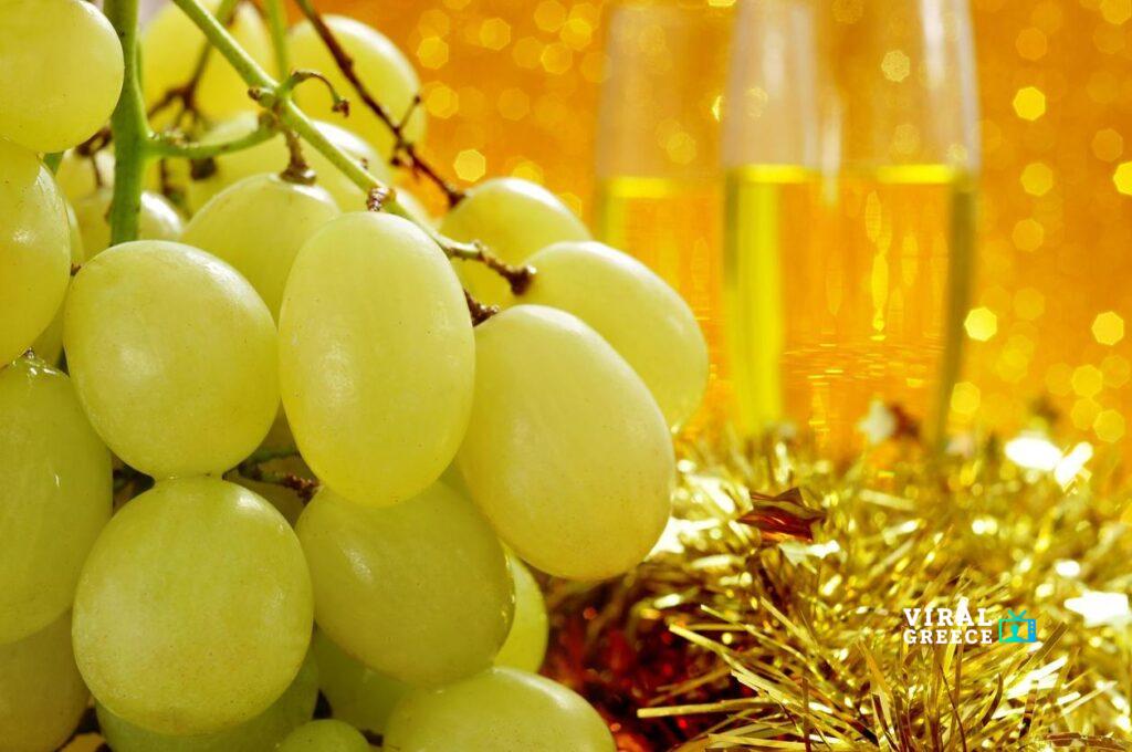 eating 12 grapes at midnight on new year s eve 13296 orig Viral Greece