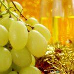 eating 12 grapes at midnight on new year s eve 13296 orig