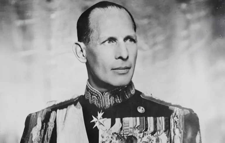 Σαν σήμερα 19 Δεκεμβρίου 1923: Η σιωπηλή έξοδος του Γεωργίου Β΄ και το τέλος μιας βασιλικής εποχής georgios-b.jpg