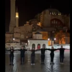 Έλληνες χόρεψαν συρτάκι μπροστά στην Αγία Σοφία – Τουρκικά ΜΜΕ μιλούν για «πρόκληση» και κάνουν λόγο για βίντεο τεχνητής νοημοσύνης 