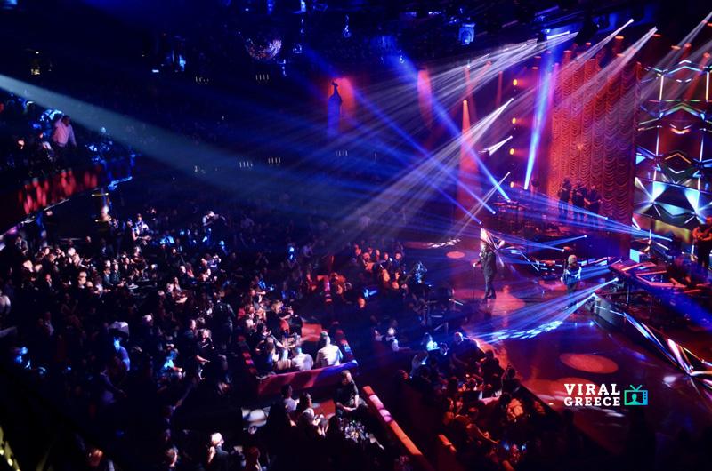 Χριστούγεννα στα μπουζούκια με… χρυσό εισιτήριο: Πού δεν βρίσκεις ούτε καρέκλα mpouzoukia-fetos-athina-2025-2026