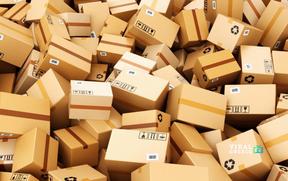 Courier σε ασφυξία: Τα αγροτικά μπλόκα μπλοκάρουν χιλιάδες δέματα μέσα στην πιο φορτωμένη περίοδο του χρόνου ogkometriko-varos-courier-taxymetaforikes-demata-kostos