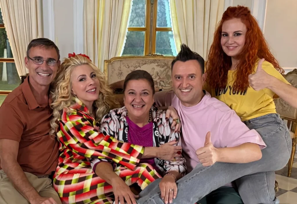 Επιστρέφει μετά από 20 χρόνια το « Στο Παρά Πέντε» – Η ώρα που θα κολλήσουμε όλοι στις οθόνες