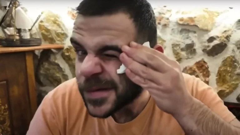 Γνωστός YouTuber δέχτηκε επίθεση σε live στα Ιωάννινα teosty