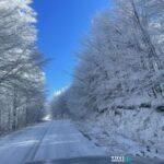 Αλλάζει ο καιρός από το Σάββατο: Χειμωνιάτικο σκηνικό με βροχές και χιόνια