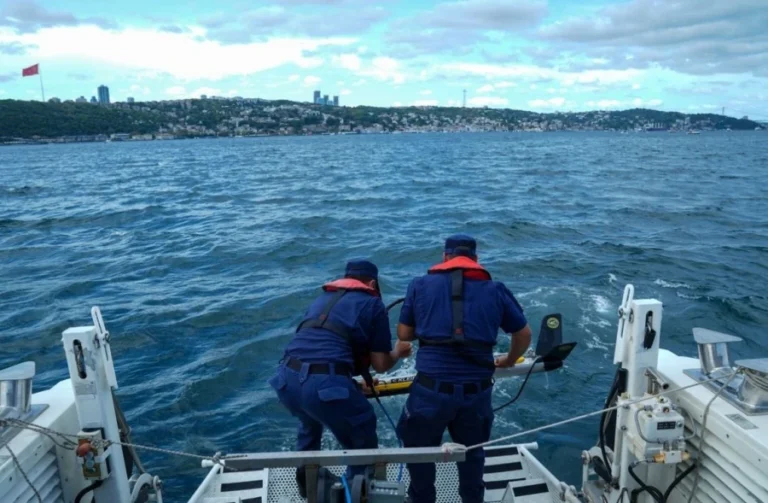 Βρέθηκε αποκεφαλισμένο το σώμα Ρώσου κολυμβητή που αγνοούνταν στον Βόσπορο (video) 333