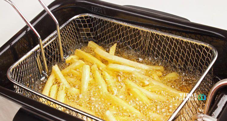 Ατύχημα-σοκ σε McDonald’s: Υπάλληλος έβαλε το χέρι της σε καυτό λάδι για να πιάσει το ακουστικό 60367db39369440385ae41b453008d35