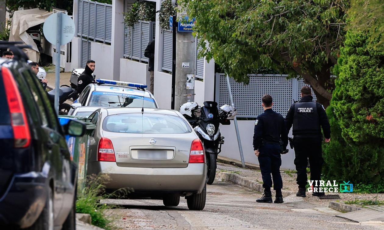 Γλυφάδα: Υπό τους ήχους εκκλησιαστικών ύμνων η πατροκτονία που συγκλονίζει (video) 71f71730-egklima-glyfada