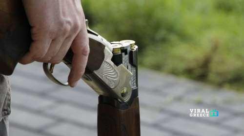 Χανιά: Αδελφικό ατύχημα με καραμπίνα – Τον πυροβόλησε ενώ του έδειχνε το όπλο ileia-purobolise-kai-traumatise-ton-adelfo-tou-me-karampina_3.w_hr