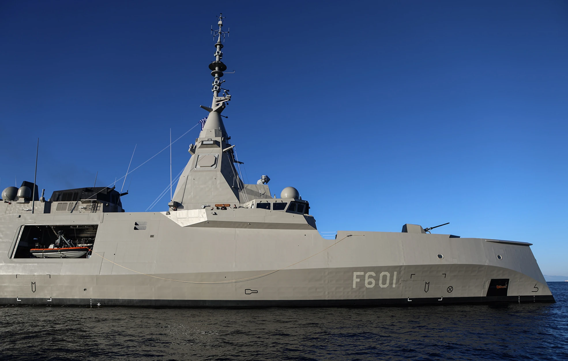 Στα ελληνικά νερά η φρεγάτα «Κίμων» – Νέα σελίδα για το Πολεμικό Ναυτικό kimon_fregata0011.jpg