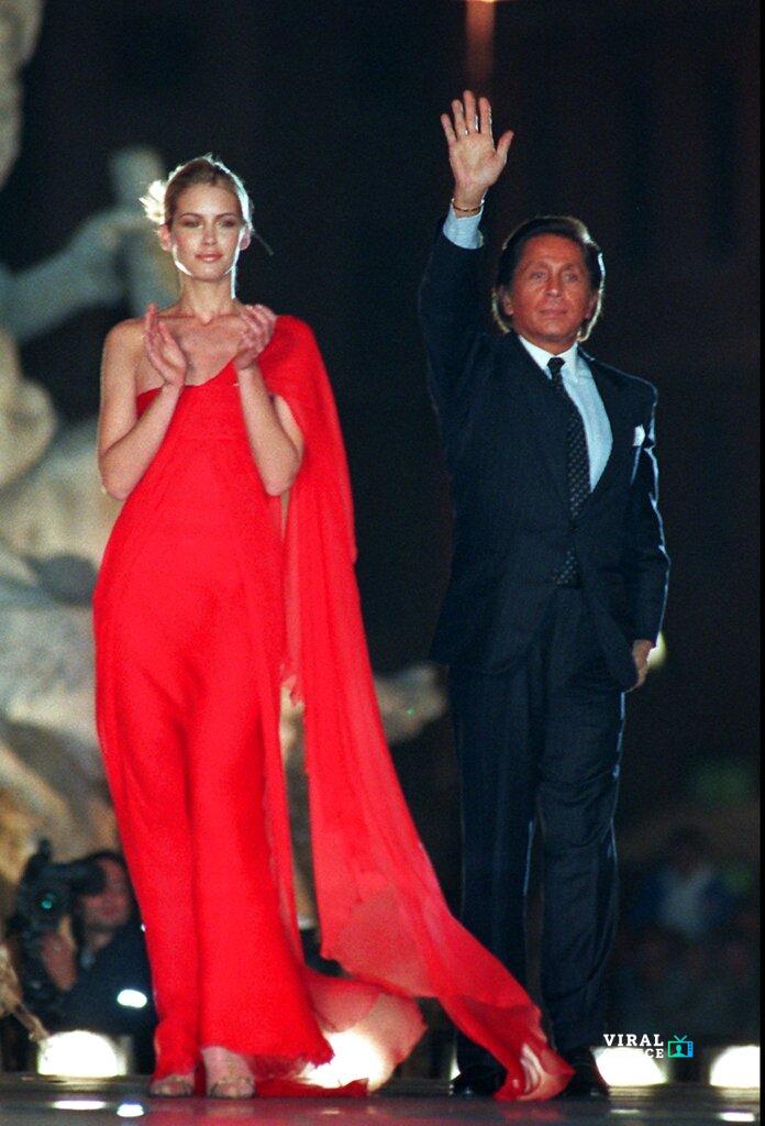 Πέθανε ο Βαλεντίνο Γκαραβάνι σε ηλικία 93 ετών – Αντίο σε έναν θρύλο της ιταλικής μόδας valentino red