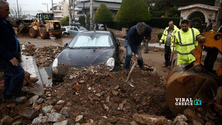 Κακοκαιρία: Πώς εξελίσσονται τα φαινόμενα – Στην Αττική τα 8 μεγαλύτερα ύψη βροχής (video) w22-1148260