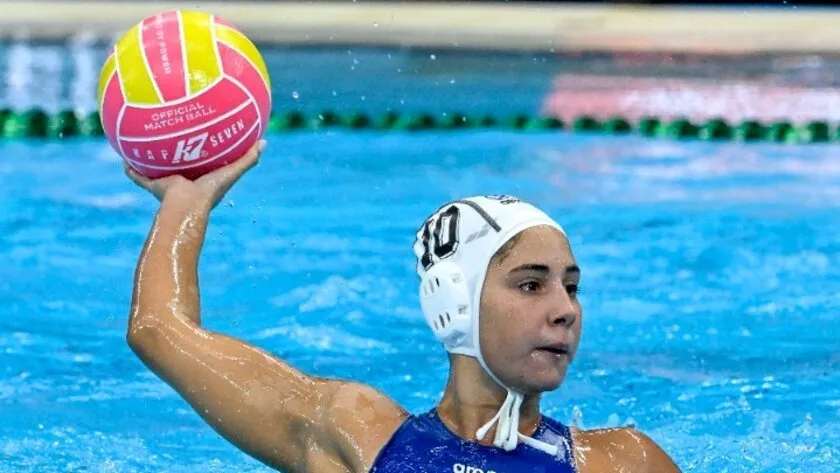 Καταιγιστική η εθνική πόλο γυναικών: 15-10 την Ιταλία και «κλείδωσε» τετράδα (video) w31-161859vasilikiplevritou