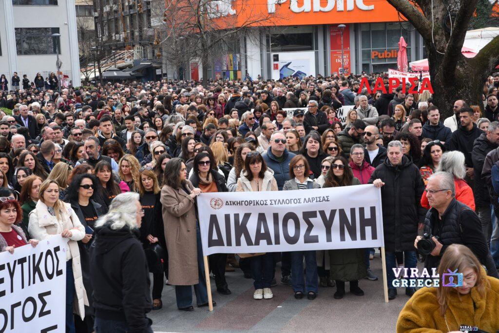 Τρία χρόνια από τα Τέμπη: Ποτάμι διαδηλώσεων σε όλη τη χώρα 180454