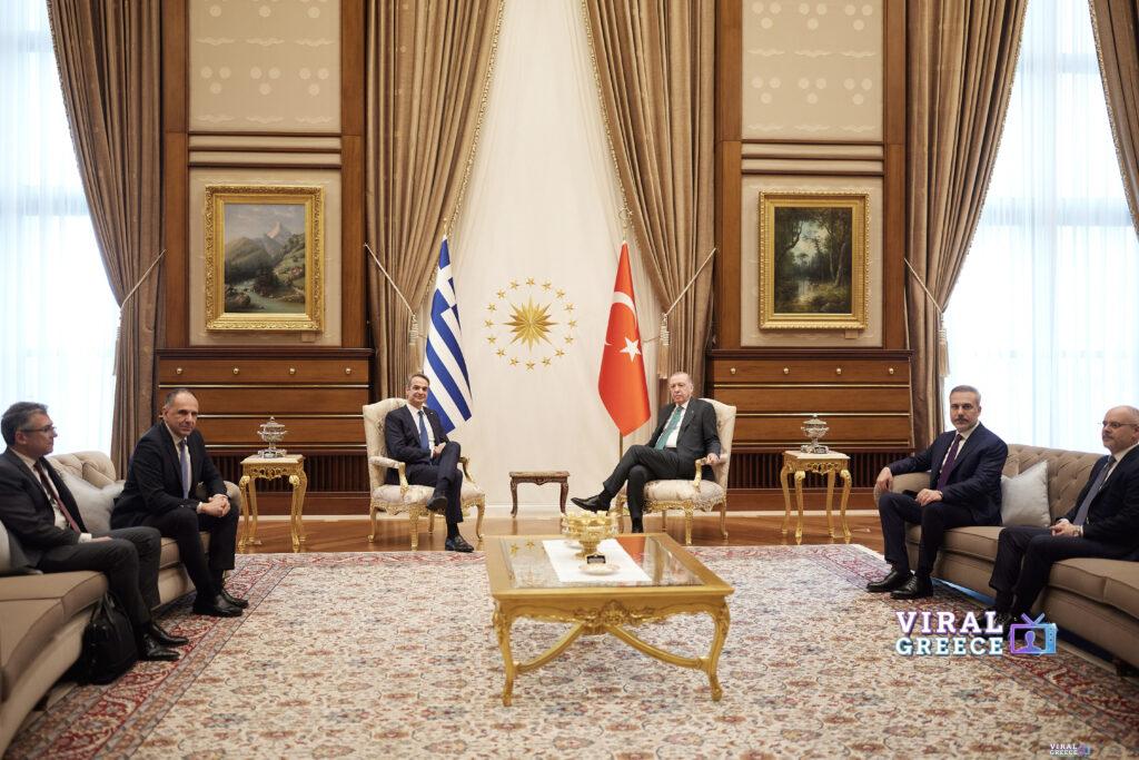 Στο Λευκό Παλάτι ο Κυριάκος Μητσοτάκης – Υποδοχή από τον Ερντογάν 6846855