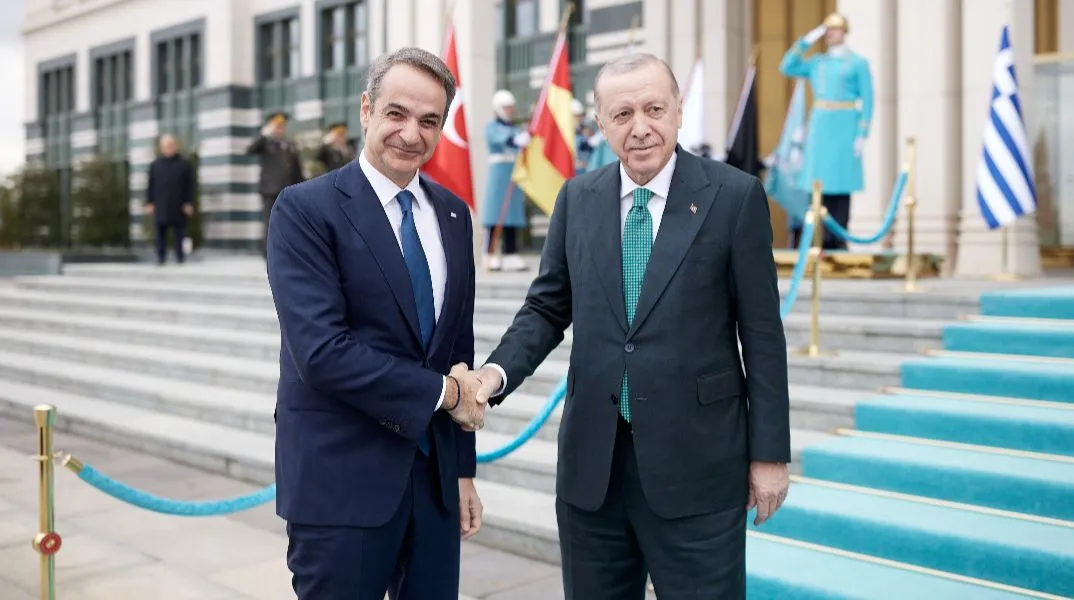 Στο Λευκό Παλάτι ο Κυριάκος Μητσοτάκης – Υποδοχή από τον Ερντογάν 6846860__1_