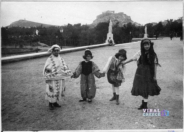 Απόκριες, μάσκες και πιερότοι – Ποιήματα και τραγούδια apokries_ellada_-1-1-1