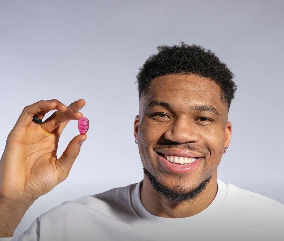 Ο Αντετοκούνμπο μπαίνει στην αγορά γλυκών με τα FR34K Gummies giannis-antetokounmpo.jpg