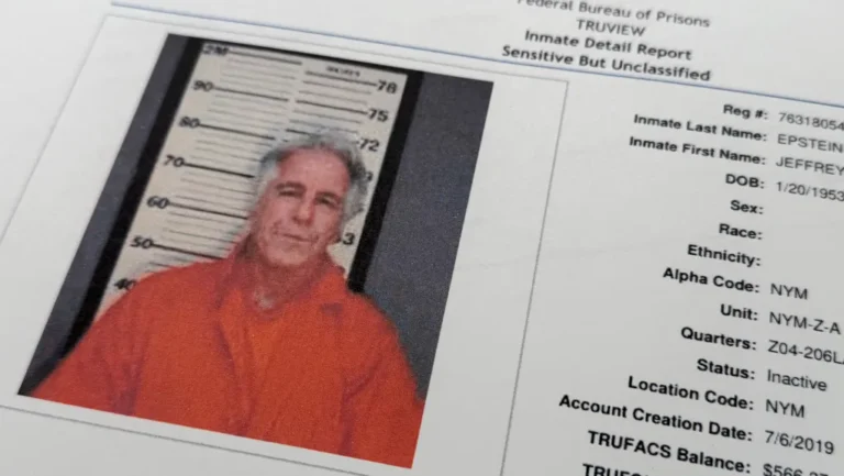 Σκάνδαλο Έπστιν: Στη δημοσιότητα έξι ονόματα που είχαν μείνει στο σκοτάδι jeffrey-estein-1020.jpg