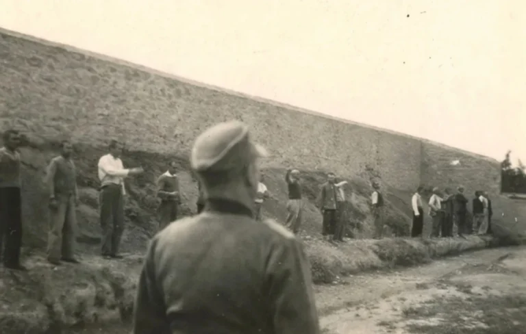 Στο Ελληνικό Δημόσιο οι φωτογραφίες των εκτελεσμένων της Καισαριανής – Ολοκληρώθηκε η μεταβίβαση kaisariani-2.jpg