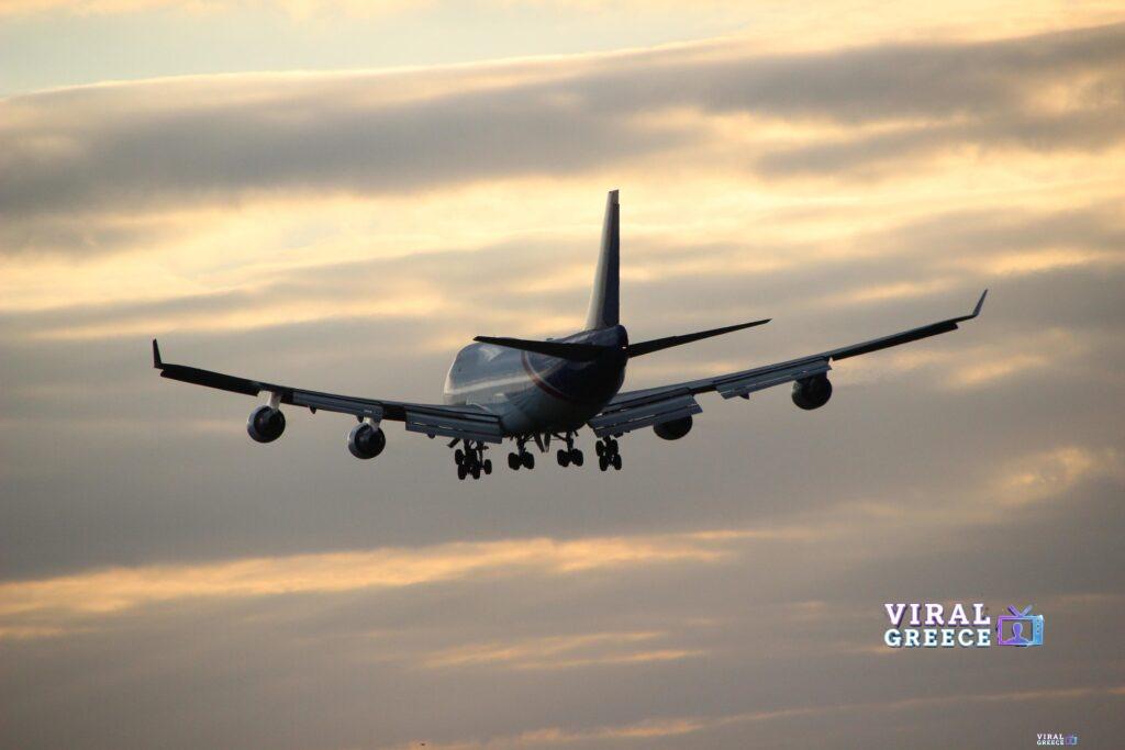 leo 65 airplane in the evening sky 2909311 1920 Viral Greece