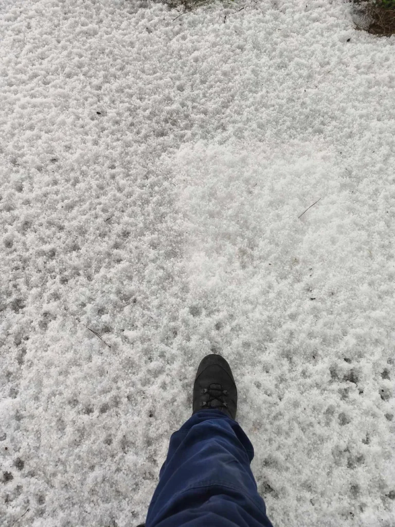 «Άσπρισε» ο Ρωμανός στη Λήμνο από έντονη χαλαζόπτωση limnos 3.jpg