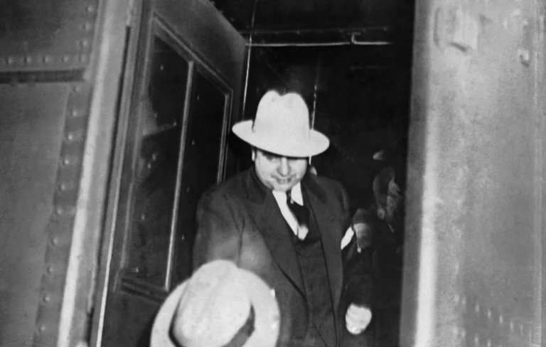 Σαν σήμερα 14 Φεβρουαρίου 1929: Η Σφαγή του Αγίου Βαλεντίνου που σημάδεψε το Σικάγο nb1390-12.jpg