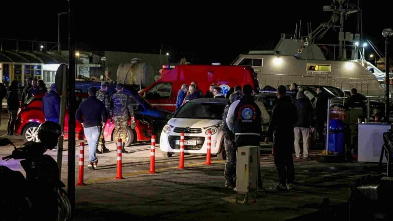 Χίος: Στους 15 οι νεκροί από τη σύγκρουση σκάφους μεταναστών με περιπολικό του Λιμενικού nekroi-xios