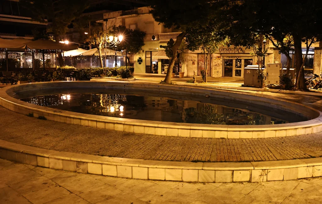 Καλλιθέα: Αυτόπτης μάρτυρας περιγράφει τις δραματικές στιγμές με το κοριτσάκι στο σιντριβάνι
