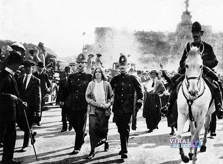 Σαν σήμερα 17 Φεβρουαρίου 1914: Οι σουφραζέτες διεκδικούν το δικαίωμα ψήφου - Συγκρούσεις και πυρπόληση οικίας βρετανού υπουργού suffragettes-1914