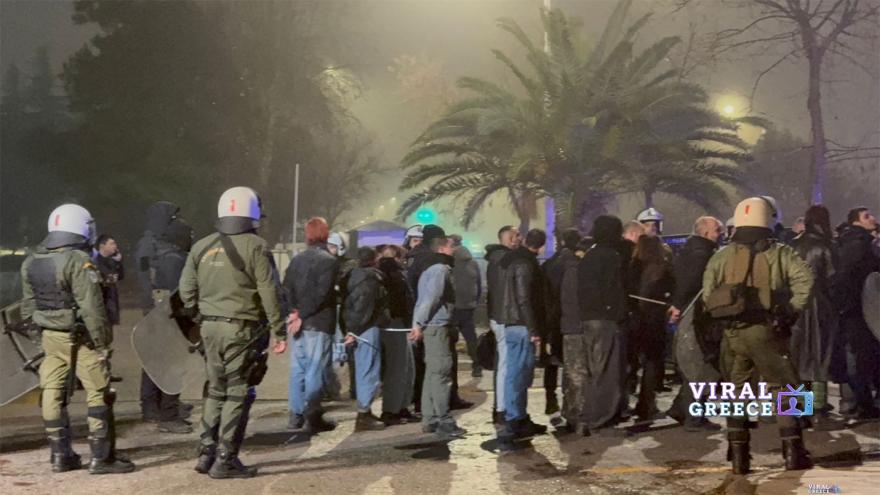Σοβαρά επεισόδια στο ΑΠΘ μετά από παράνομο πάρτι – 313 προσαγωγές και τραυματισμός αστυνομικού thessaloniki apth