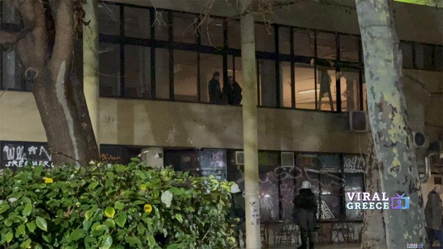 Σοβαρά επεισόδια στο ΑΠΘ μετά από παράνομο πάρτι – 313 προσαγωγές και τραυματισμός αστυνομικού thessaloniki apth 11 1