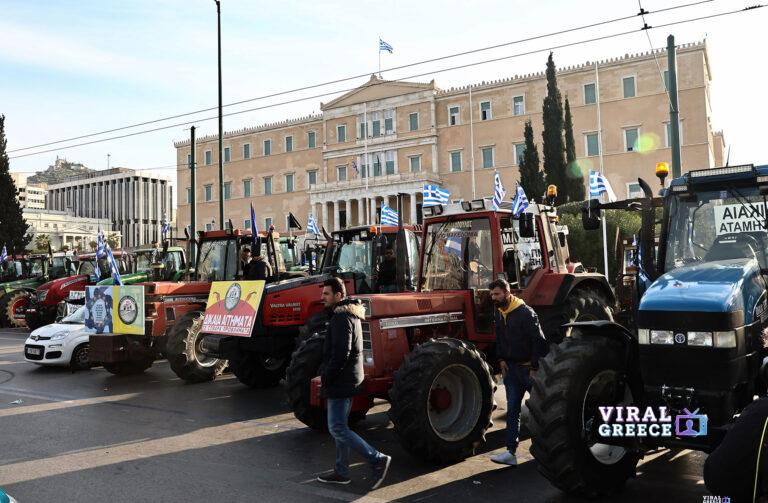 Τρακτέρ στο Σύνταγμα: Πανελλαδικό συλλαλητήριο αγροτών στο κέντρο της Αθήνας trakter
