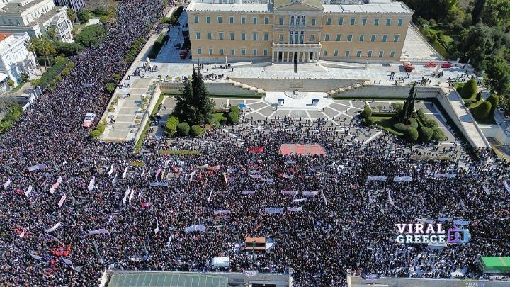 Τρία χρόνια από τα Τέμπη: Ποτάμι διαδηλώσεων σε όλη τη χώρα w28-17555831515928