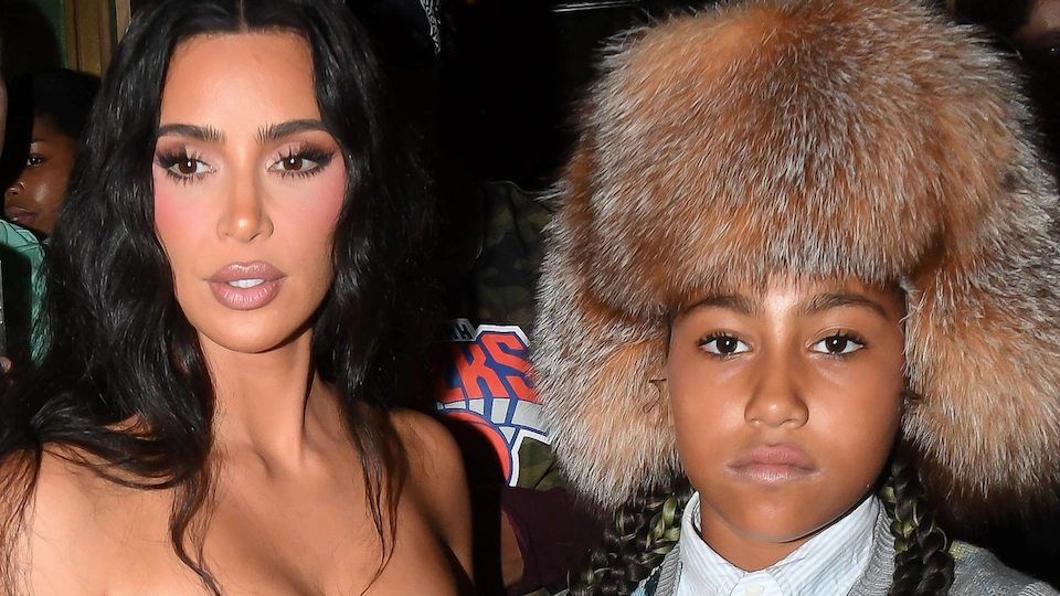 North West: Ο οίκος Hermès αρνήθηκε να πουλήσει σπάνια τσάντα στην κόρη της Kim Kardashian 3fc9dd9dab79-new-york-new-york-kim-kardashian-and-daughter-north-west-are-seen-out-for-dinner.jpg