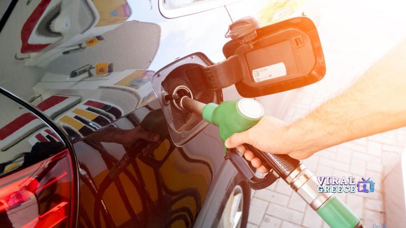 Γαλλία: Πρατήριο έριξε τη βενζίνη στο 0,01€ το λίτρο Car refuel 2