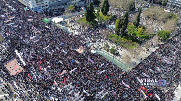 Τρία χρόνια από τα Τέμπη: Ευχαριστήριο μήνυμα του Συλλόγου Συγγενών για τη μαζική συμμετοχή στις συγκεντρώσεις athina-tempi-23