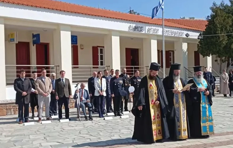 Συγκίνηση στον Άγιο Ευστράτιο: Η πρώτη εμφάνιση του δημάρχου μετά το χειρουργείο