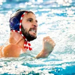 genidounias olypiacos polo intime 5063098 Viral Greece