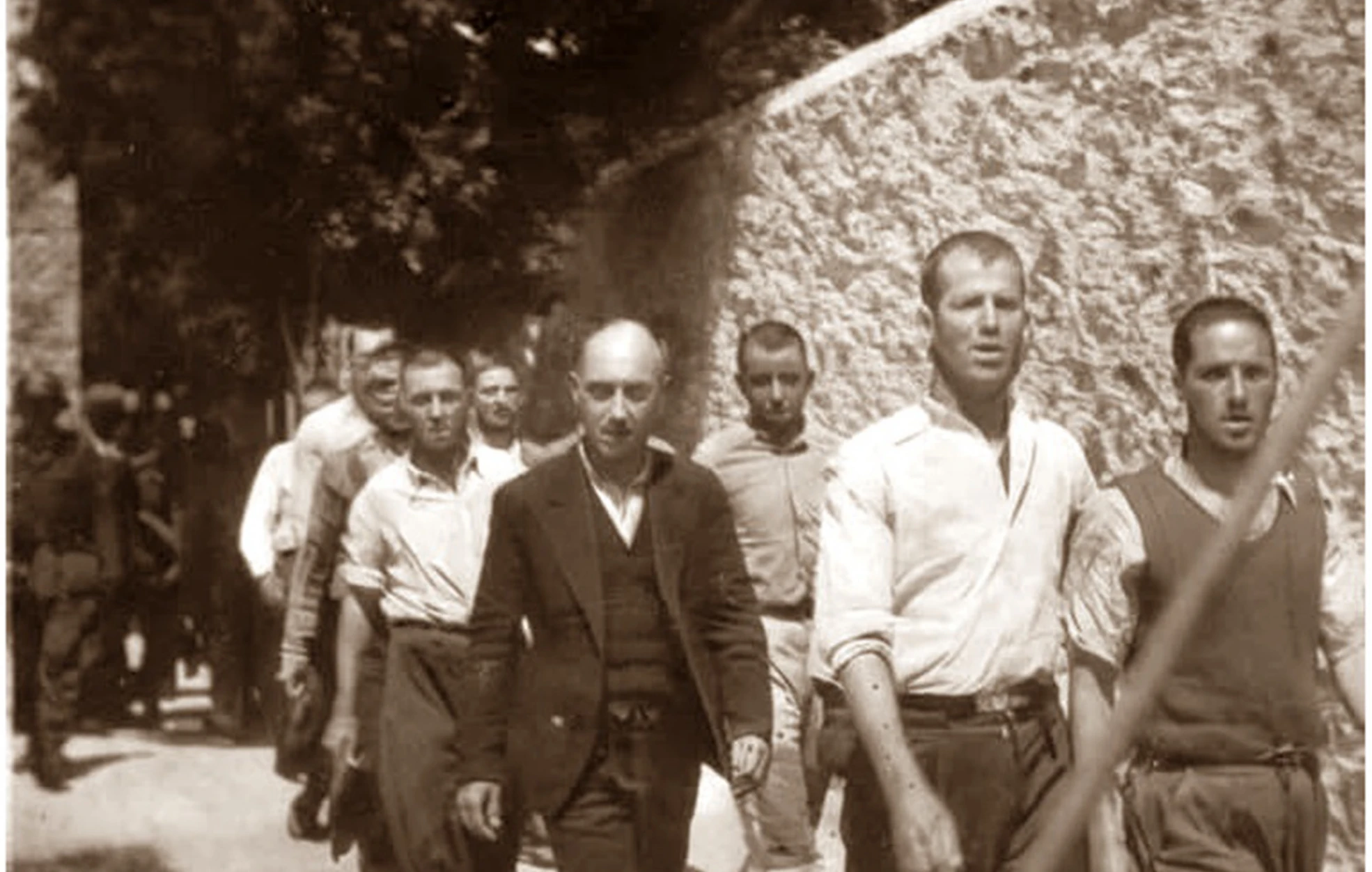 Αγώνας δρόμου στη μνήμη των 200 εκτελεσθέντων στο Σκοπευτήριο της Καισαριανής kaisariani080.jpg