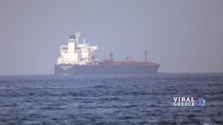 Επίθεση σε ελληνόκτητο δεξαμενόπλοιο στο Ιράκ – Καλά στην υγεία τους τα 22 μέλη του πληρώματος w12-8021912