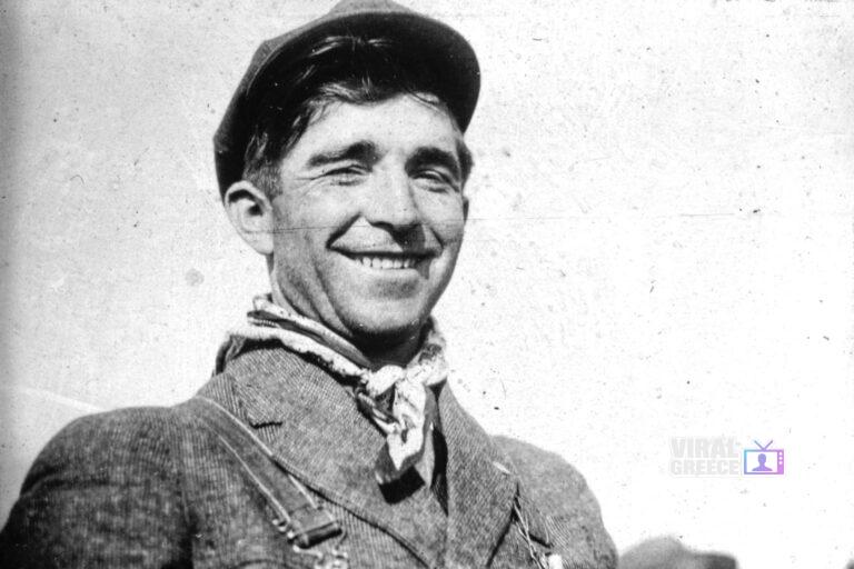 Σαν σήμερα 20 Απριλίου 1914: Η Σφαγή του Λάντλοου και η θυσία του Λούη Τίκα (video) Louis_Tikas_smiling_for_photograph_-_DPLA_-_740c83a8dd26f0e77bfb2b485dd30204