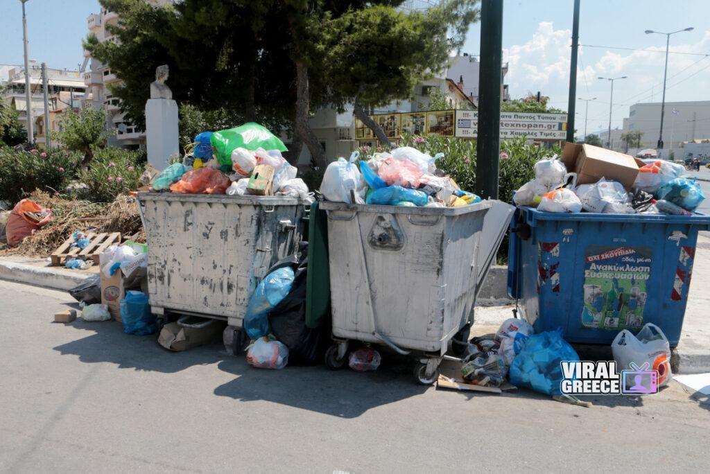 Σοκ στη Θεσσαλονίκη: Άστεγος βρέθηκε στην πρέσα απορριμματοφόρου – Τον έσωσαν την τελευταία στιγμή