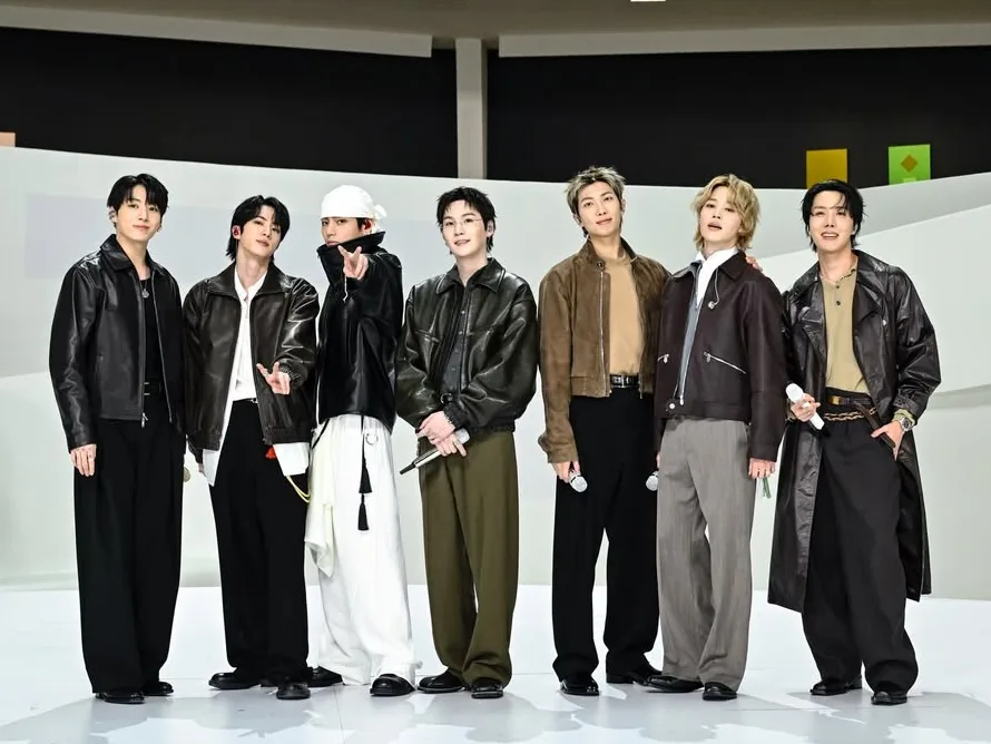 Θρίαμβος για τους BTS: Στο No1 του Billboard 200 με το νέο άλμπουμ «ARIRANG» bts-82-e1774636800327