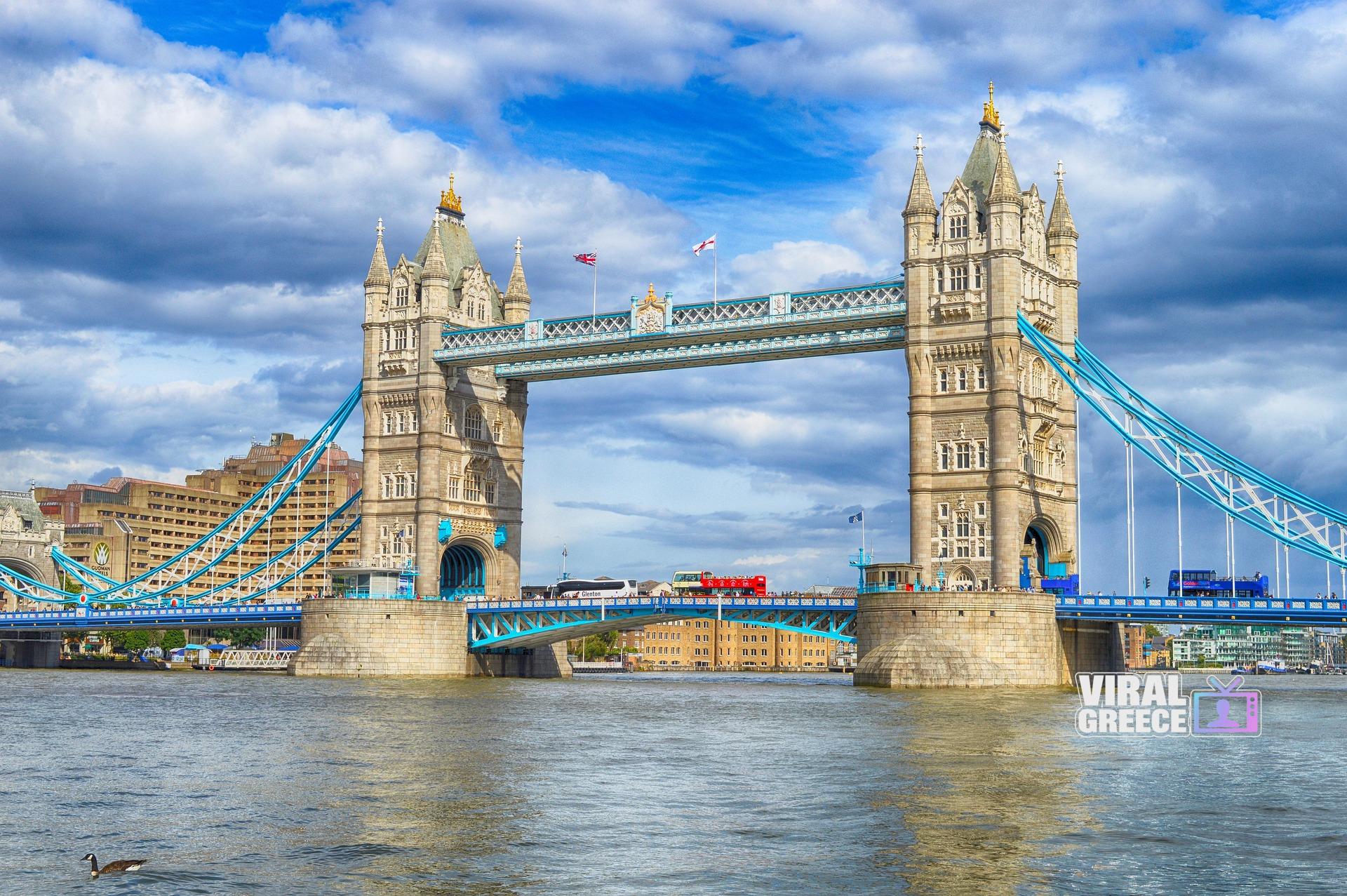 Ηνωμένο Βασίλειο: Έως 250.000 θέσεις εργασίας σε κίνδυνο – Φόβοι για ύφεση digital341-tower-2223305_1920