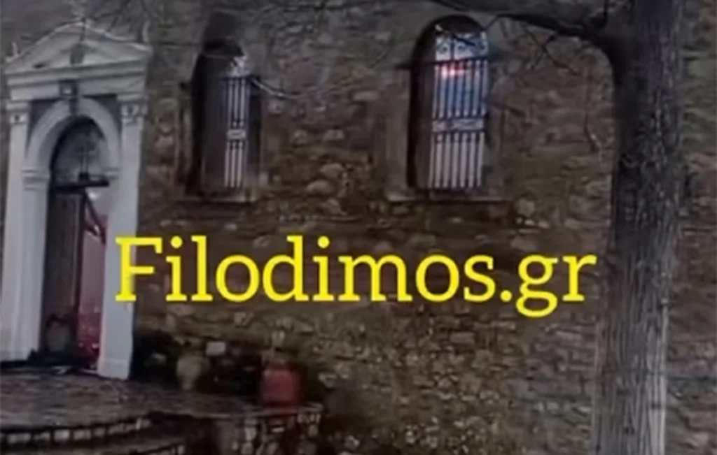 ekklisia fotia3jpg Viral Greece