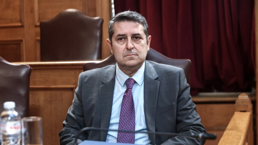 mylonakis 8 Viral Greece