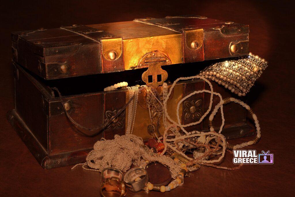 pezibear treasure chest 619762 1920 Viral Greece