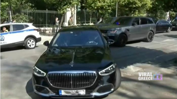 Με Mercedes-Maybach S 580 ο εμίρης του Κατάρ στο Μαξίμου – Το υπερπολυτελές όχημα που τράβηξε τα βλέμματα qatar