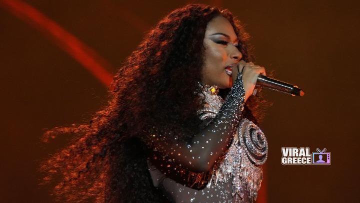 Πρόωρο τέλος για τη Megan Thee Stallion στο «Moulin Rouge! The Musical» του Μπρόντγουεϊ w28 110139w0211075027296866